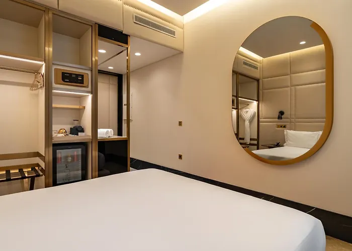 Madalena By The Beautique מלון 4*