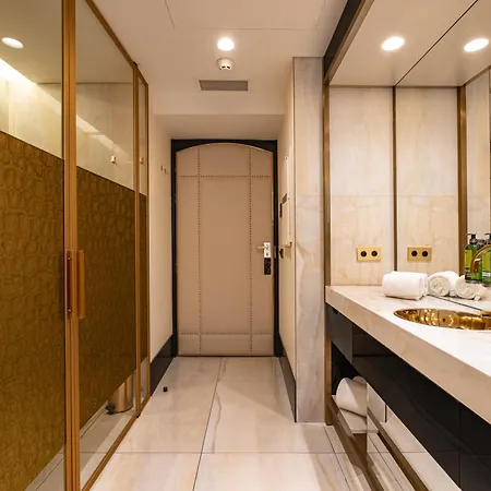Madalena By The Beautique 4*