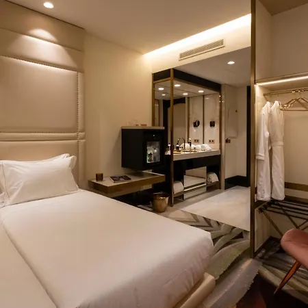 Hotel Madalena By The Beautique 4*
